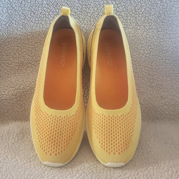Vionic Women's Kallie Sporty Slip-on Yellow/White - Size 6.5 - Picture 2 of 12